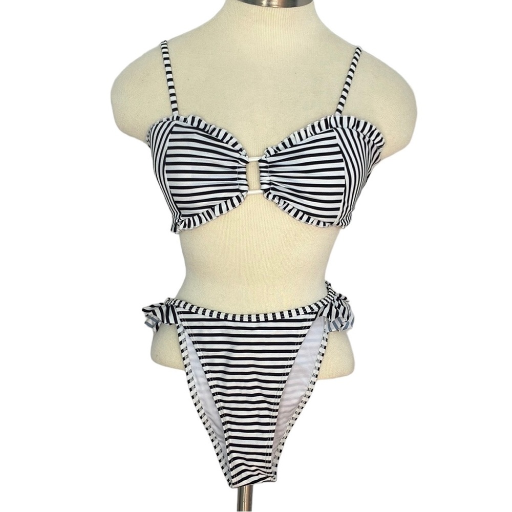 Cupshe two piece black and white ruffled striped bikini size medium